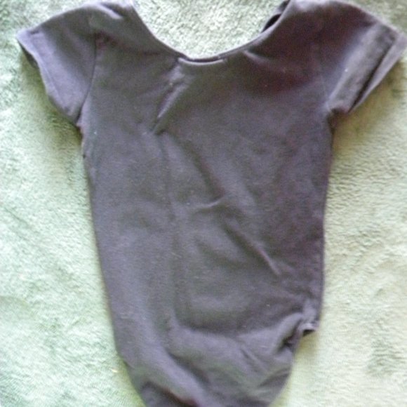 XS One Piece Black Short Sleeve Leotard - Picture 4 of 5